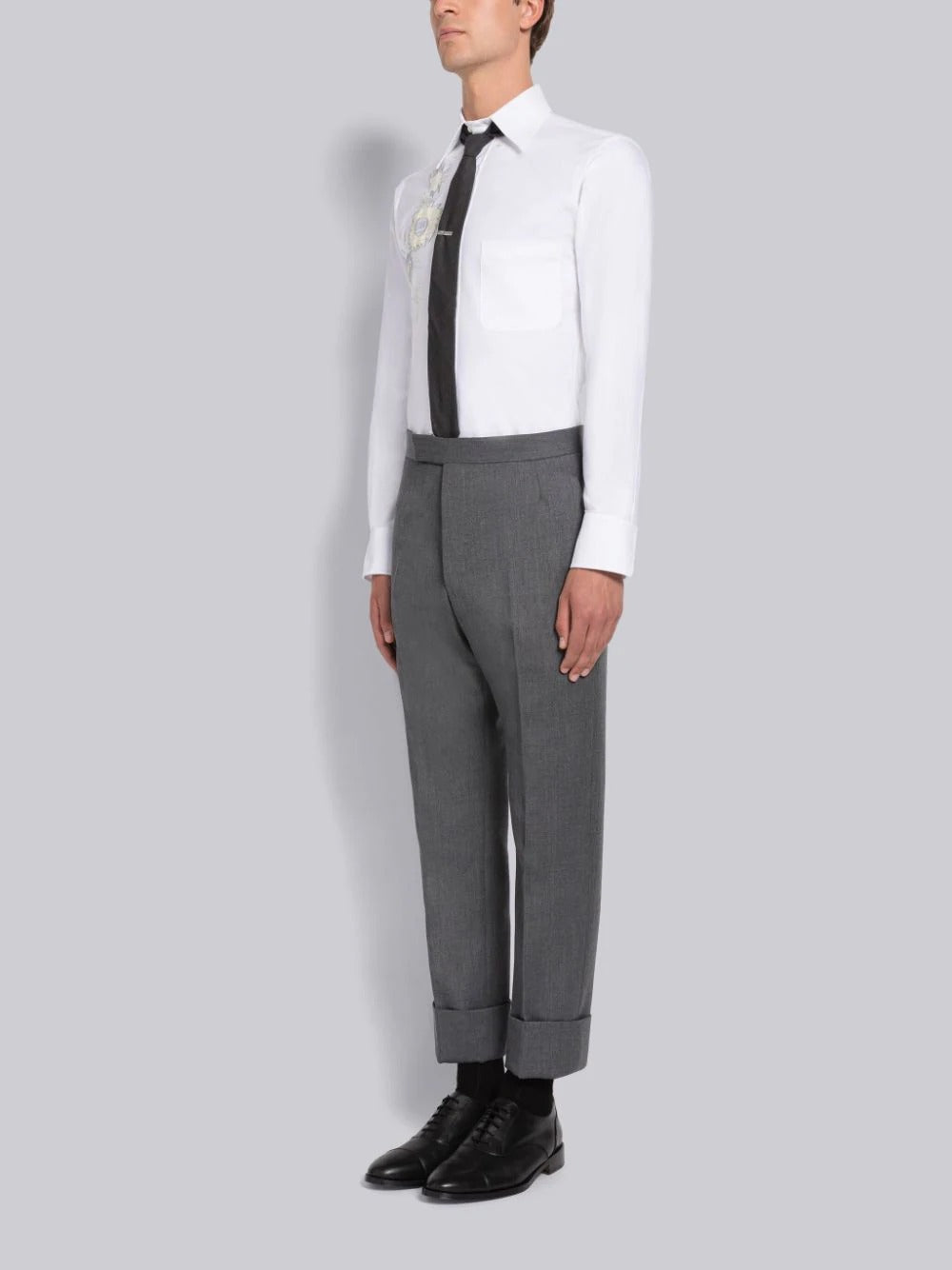 mẫu mang giày THOM BROWNE VITELLO CALF LEATHER CAP TOE OXFORD MFD250A05584001