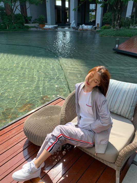 mẫu mặc THOM BROWNE WHITE JERSEY POCKET TEE MJS010A-01454-100