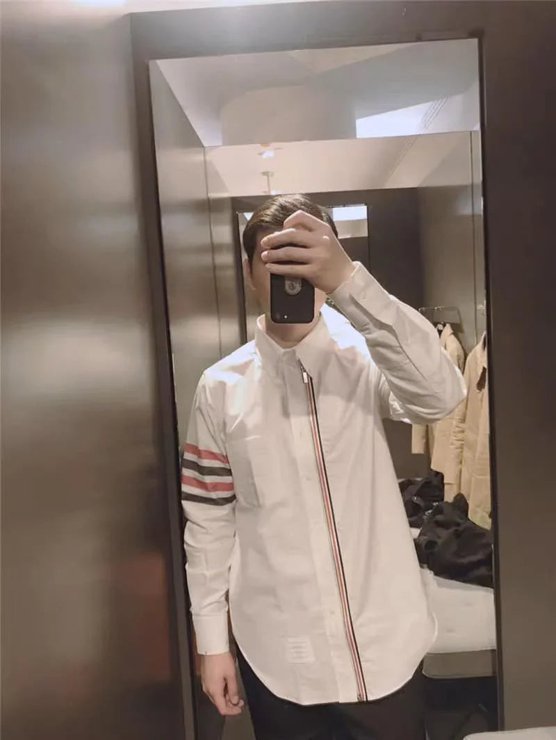 mẫu mặc áo THOM BROWNE WHITE OXFORD BICOLOR 4-BAR ZIP-FRONT SHIRT MWL275A03143960