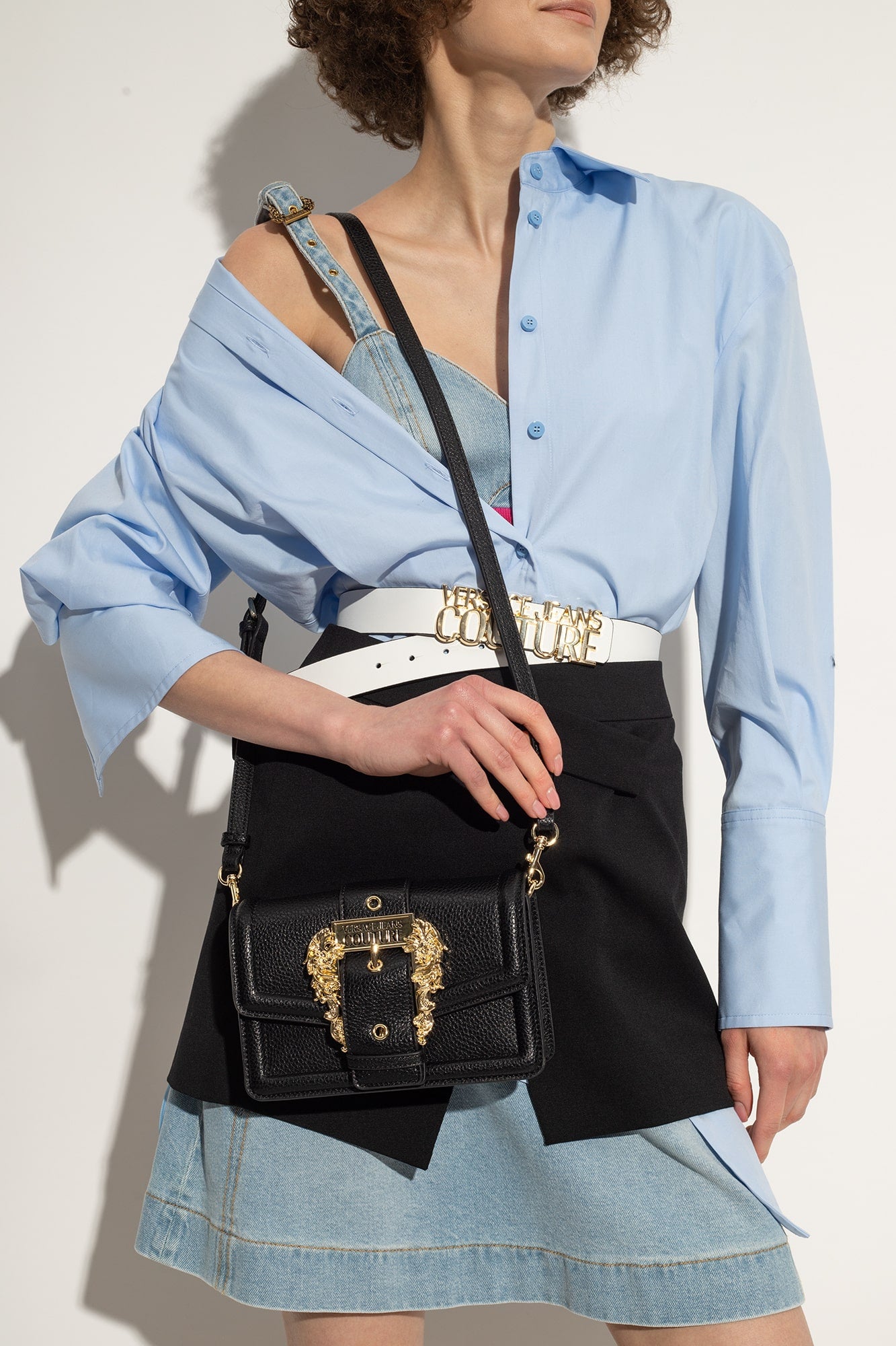 wearing Versace Jeans Couture Chain Shoulder Bag 75VA4BFC ZS413 899