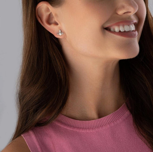 wearing Vivienne Westwood Farah Earrings Silver 8050889140054 62010015-02P019