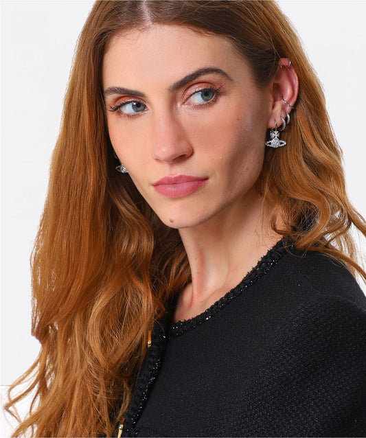 mẫu đeo VIVIENNE WESTWOOD GRACE BAS RELIEF DROP EARRINGS SILVER 62020027-02p116-cn