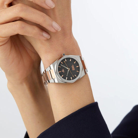 wearing VIVIENNE WESTWOOD LIMEHOUSE GREY SILVER WATCH VV244GYSR