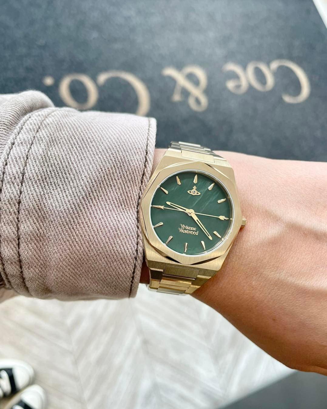 nam đeo đồng hồ Vivienne Westwood Limehouse Green Gold Watch VV244GRGD