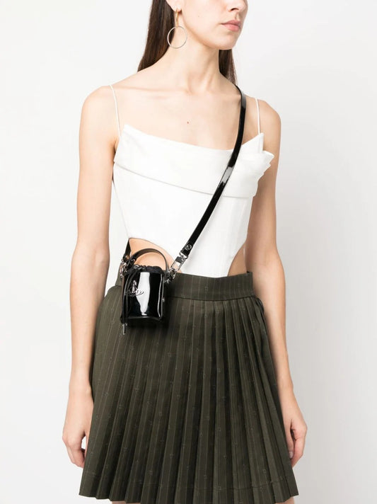 mẫu đeo VIVIENNE WESTWOOD MINI BLACK DAISY BAG 5202006cu-l001o-pf