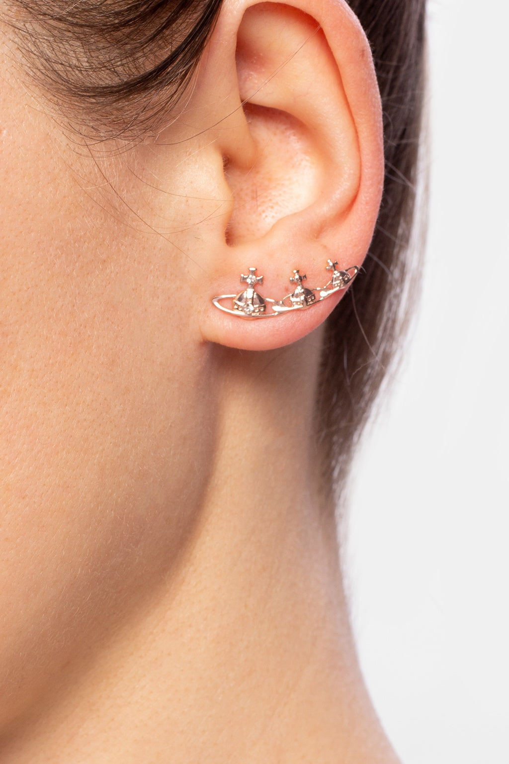 mẫu đeo khuyên Vivienne Westwood Silver Candy Earrings 8050889847809 62020160-02P116