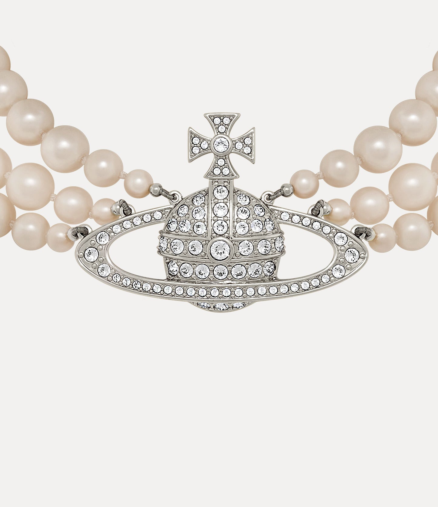 chi tiết VIVIENNE WESTWOOD THREE ROW PEARL BAS RELIEF CHOKER PLATINUM 63030007-02p127-cn