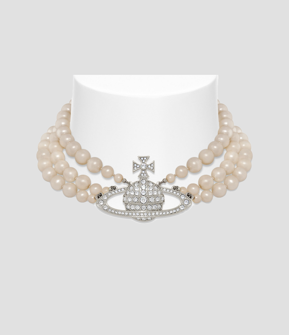 VIVIENNE WESTWOOD THREE ROW PEARL BAS RELIEF CHOKER PLATINUM 63030007-02p127-cn