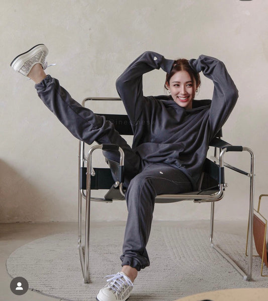 wearing WALK'N'DIOR PLATFORM SNEAKER STONE GRAY DIOR OBLIQUE EMBROIDERED KCK385OBE_S33G