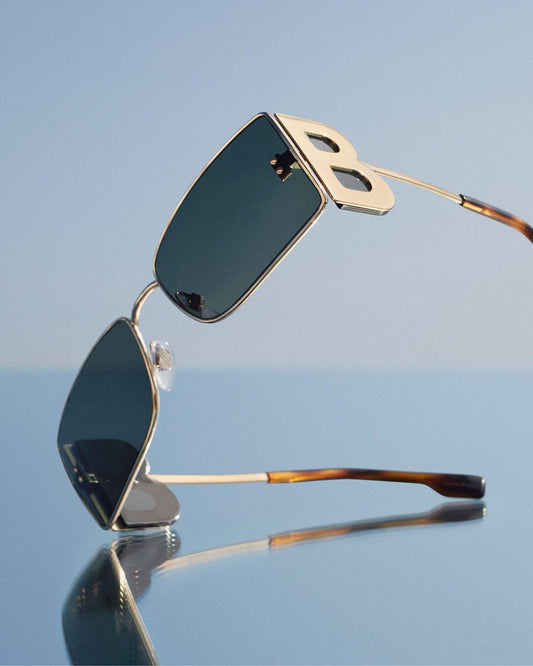 kính râm BURBERRY RECTANGULAR GOLD B LOGO FRAME WITH BLUE LENSE be3110 authentic tại hà nội, việt nam