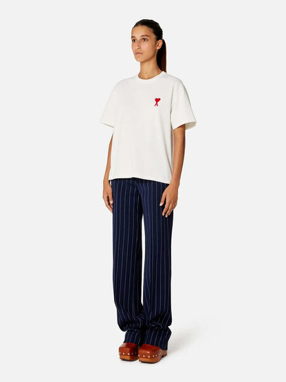 nữ mặc áo Ami De Coeur Boxy Fit White T-Shirt UTS004.726 175
