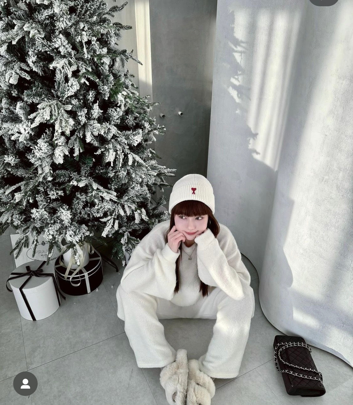 nữ đội nón Ami de Coeur Offwhite Beanie Hat UHA235.018 154