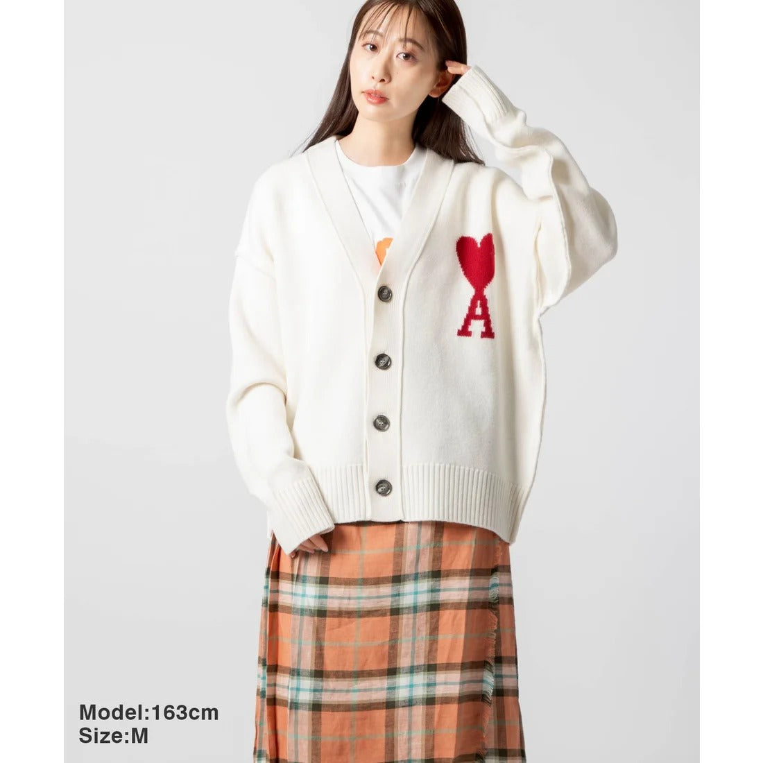 nữ mặc áo Ami De Coeur Offwhite Wool Cardigan BFUKC006.018 154