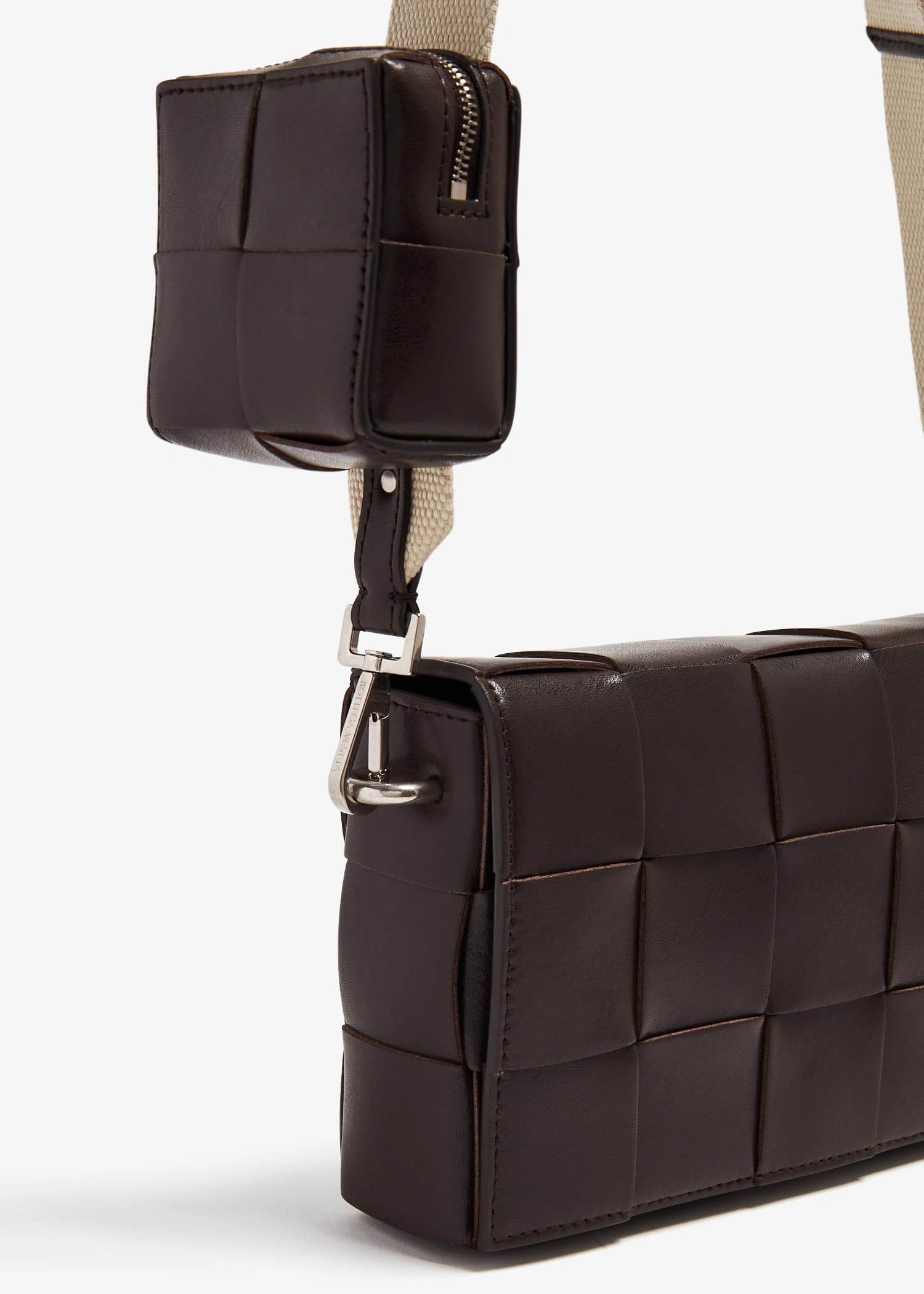 chi tiết cận chất liệu túi