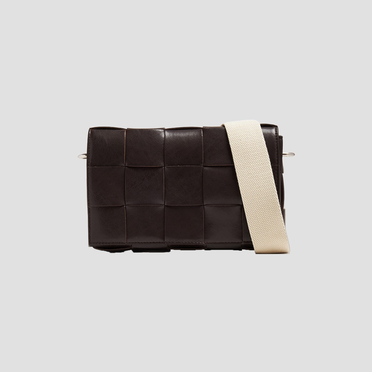 Bottega Veneta Medium Brown Cassette Shoulder Bag With Versatile Strap 741777V2XU12094