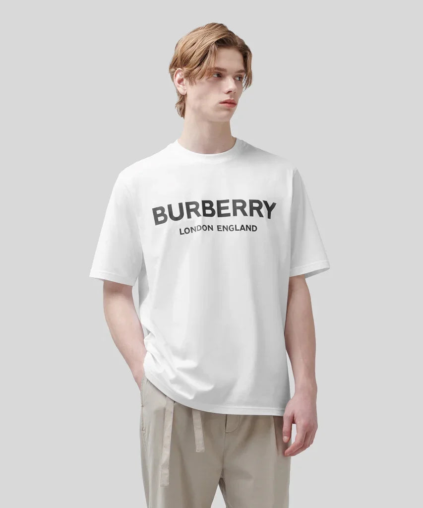 nam mặc áo Burberry Letchford T-Shirt In White 8026017