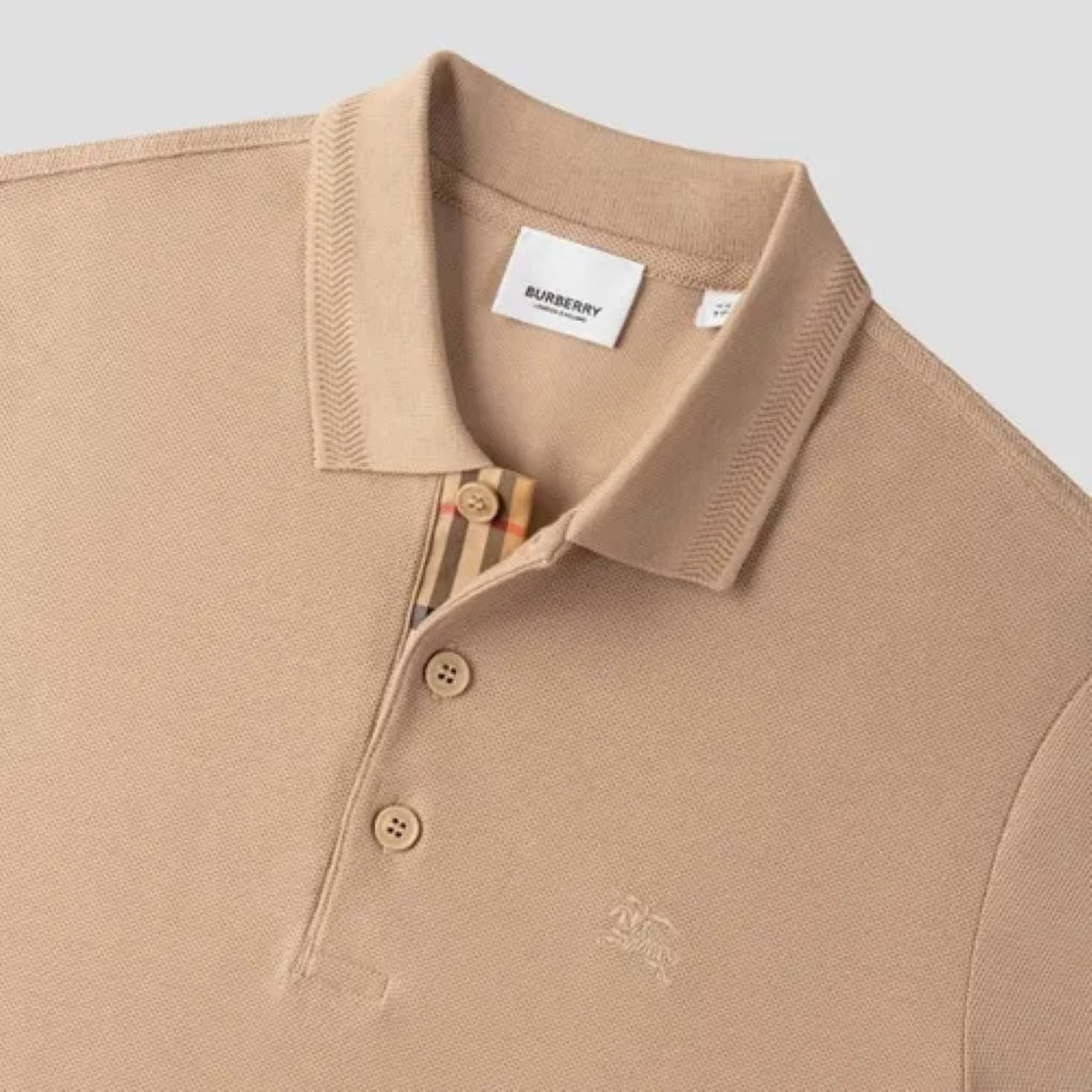 áo thun nam có cổ BURBERRY LOGO-EMBOIRDERED EQUESTRIAN KNIGHT POLO IN BEIGE 8078092 authentic tại blankroom hà nội, việt nam