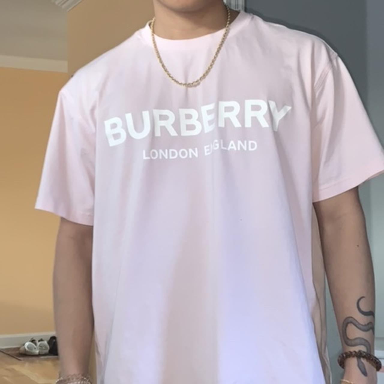 wearing Burberry Logo Print T-Shirt In Pink/White 8036115