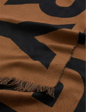 khăn choàng BURBERRY LOGO WOOL JACQUARD SCARF IN DARK BIRCH BROWN/BLACK 8063047 authentic tại blankroom hà nội, việt nam