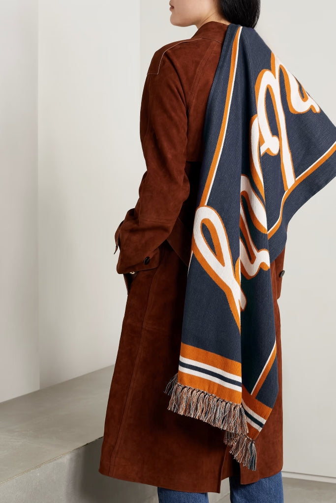wearing BURBERRY Printed Cotton-twill Scarf In Navy 80549871