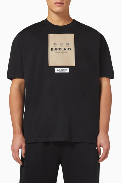 nam mặc áo Burberry Sergio T-Shirt In Black 8057099