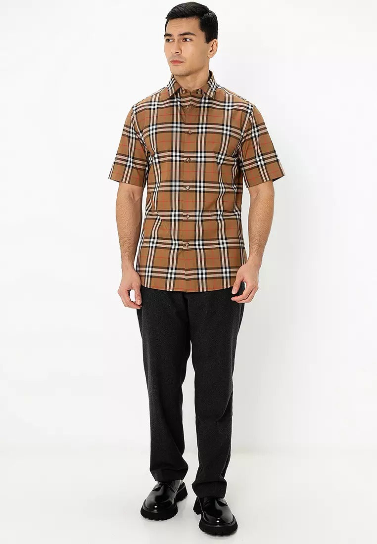 nam mặc áo Burberry Shefford Short-sleeve Shirt In Taupe Brown 8084690