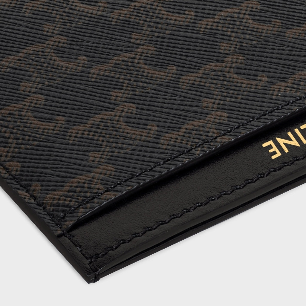 chi tiết ví đựng thẻ CELINE CARD HOLDER IN TRIOMPHE CANVAS AND CALFSKIN BLACK 10B702BQ4.38NO 