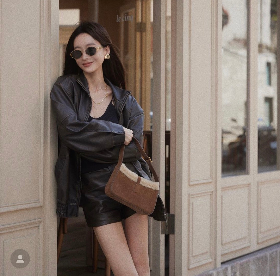 nữ đeo mắt kính CELINE TRIOMPHE METAL 01 SUNGLASSES IN METAL GOLD / GREEN 4S235CMLB.35SG