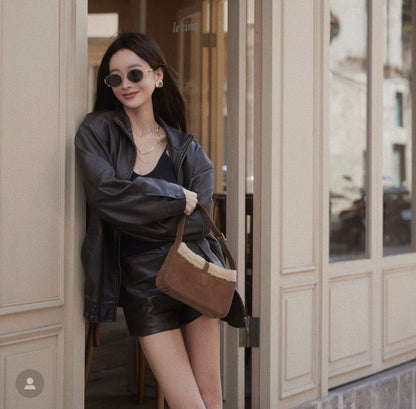 nữ đeo mắt kính CELINE TRIOMPHE METAL 01 SUNGLASSES IN METAL GOLD / GREEN 4S235CMLB.35SG
