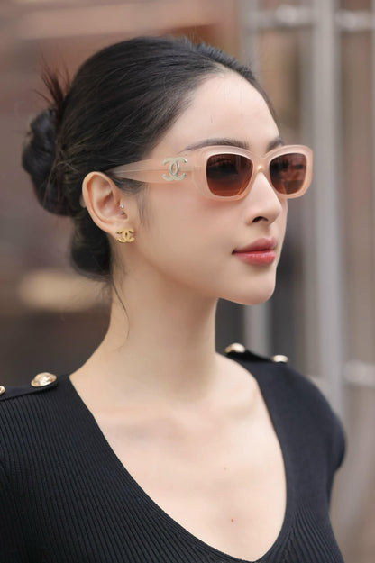 nữ đeo kính CHANEL CH5493 173218 PEACH ORANGE SUNGLASSES 