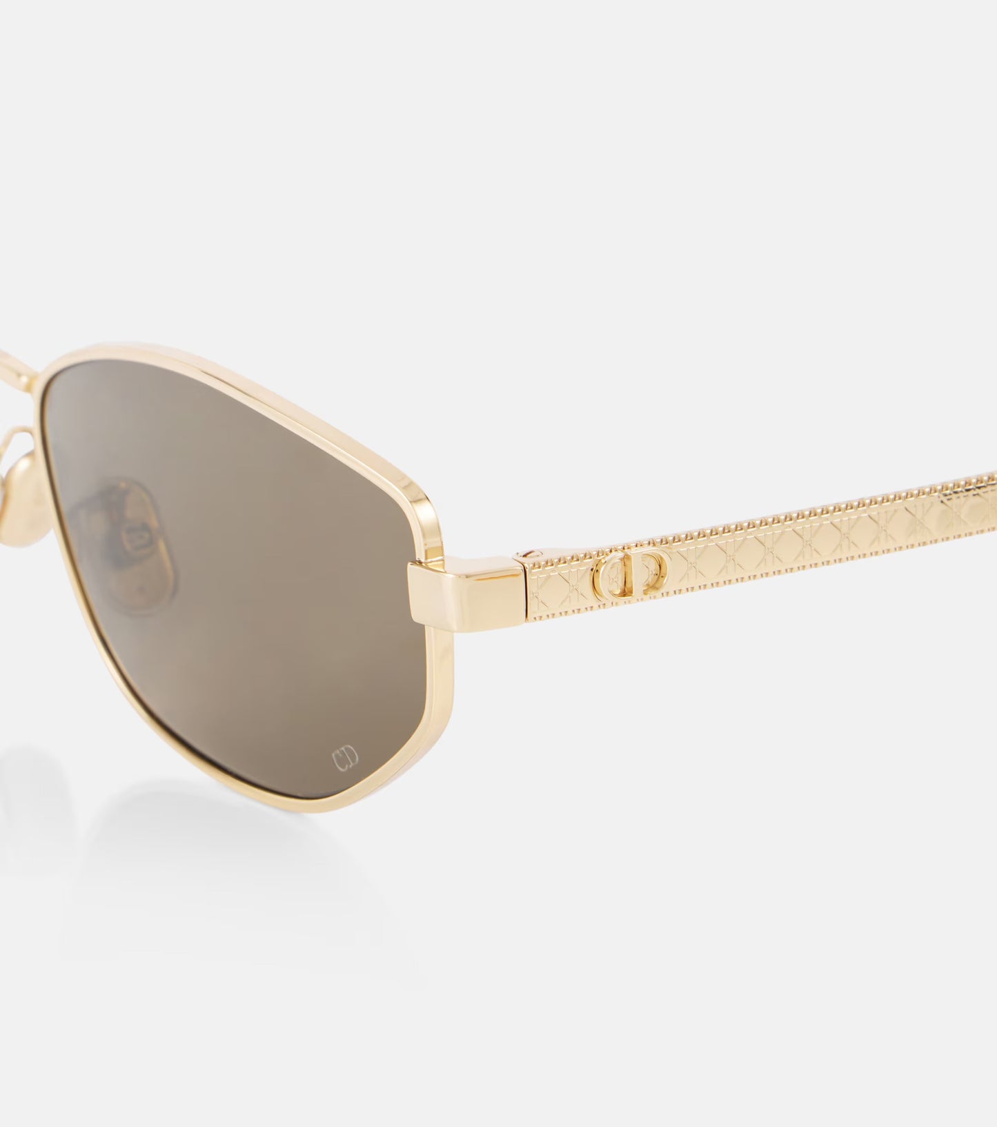 Beside detailing of Dior DiorCannage B1U B0C0 Oval Sunglasses