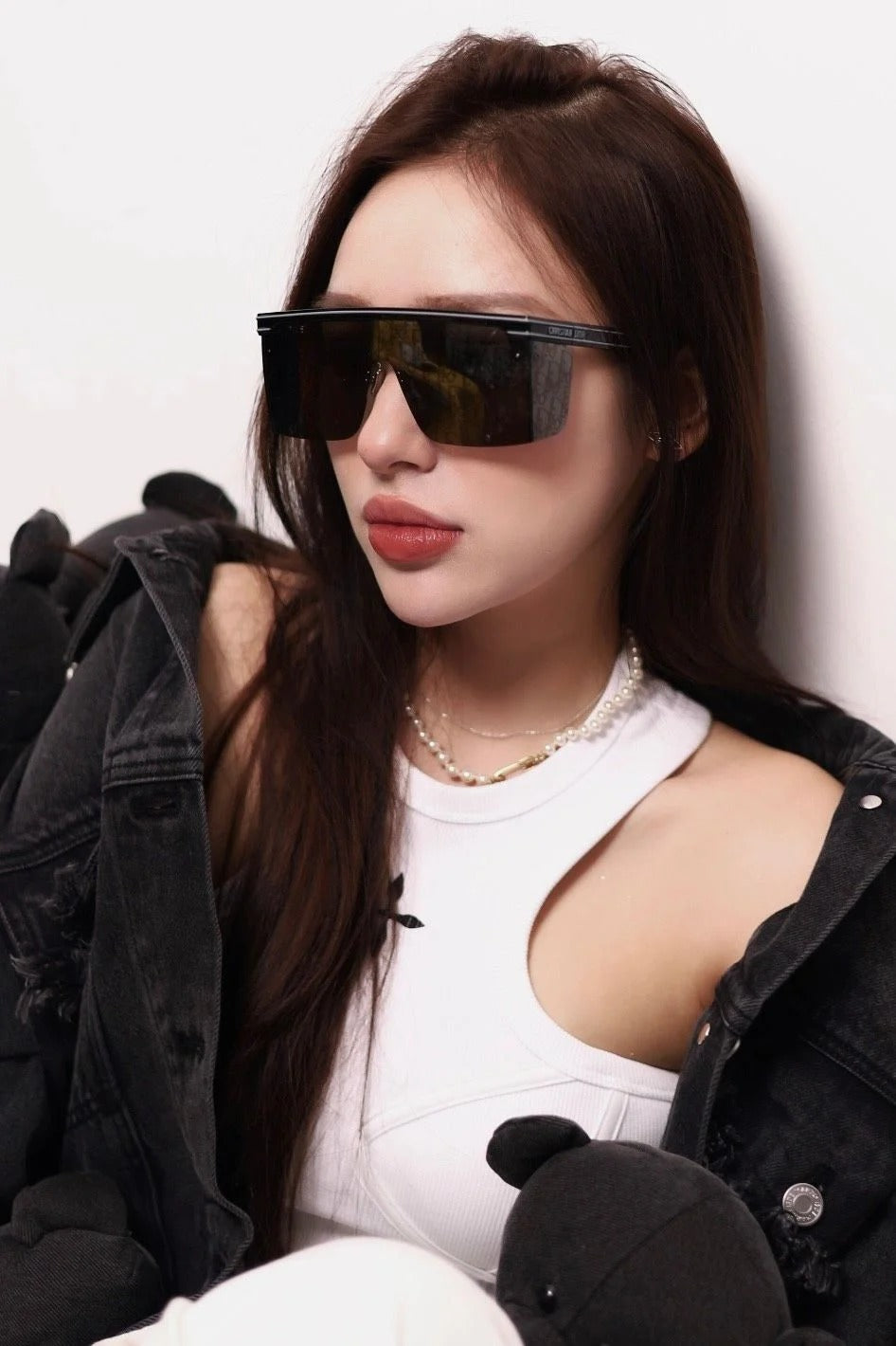 mẫu mang kính DIORCLUB M1U 1OA8 SUNGLASSES CLUBM1UXT