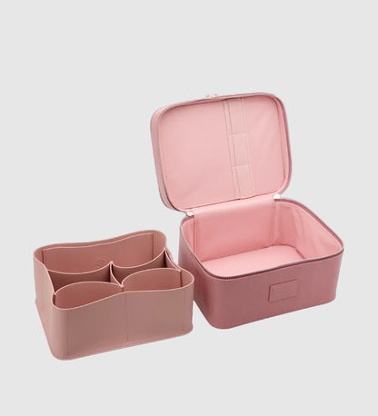 Étoile Duo Vanity Case Crush Limited Edition with open lid on a light gray background