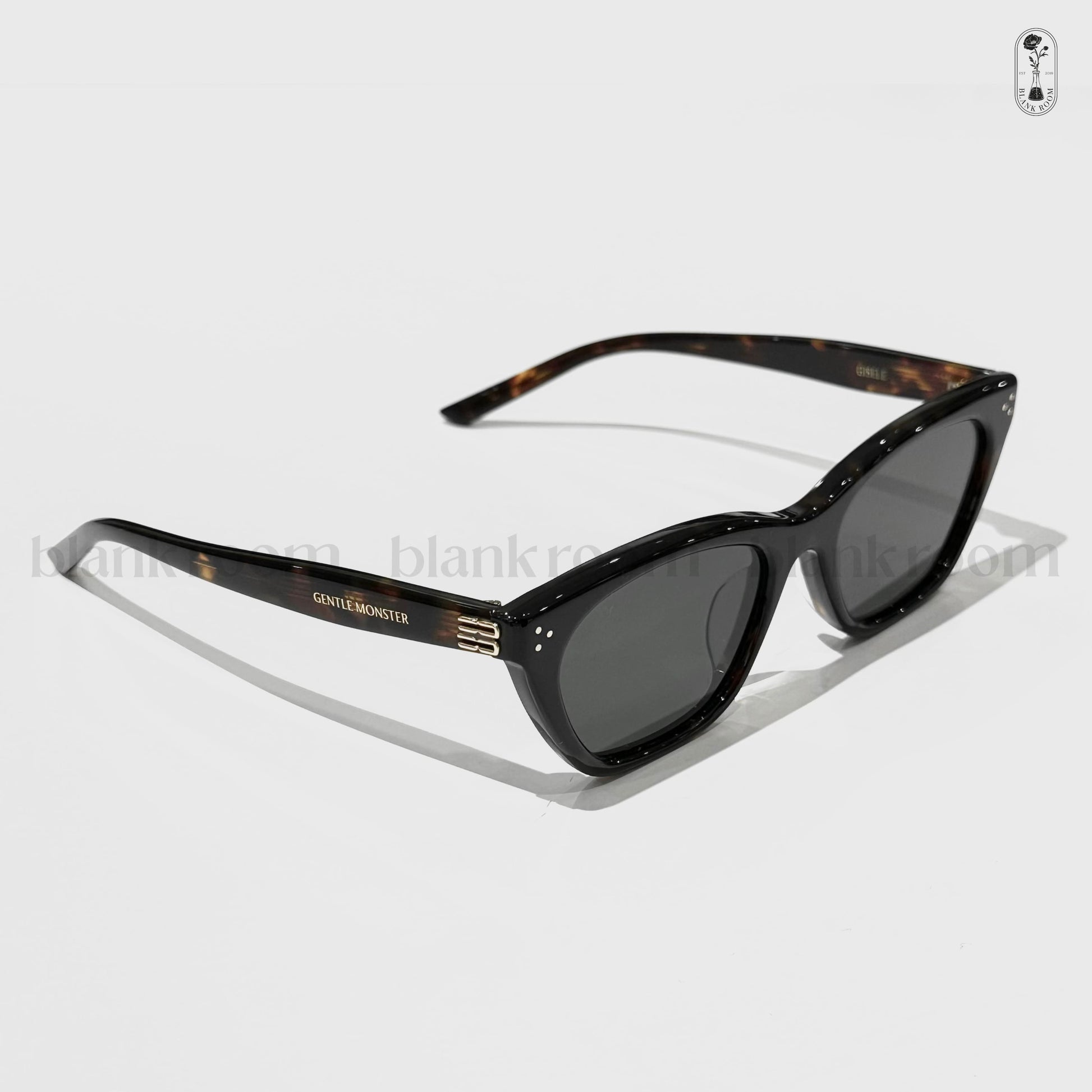 Gentle Monster Gisele T1 Cat-Eye Sunglasses