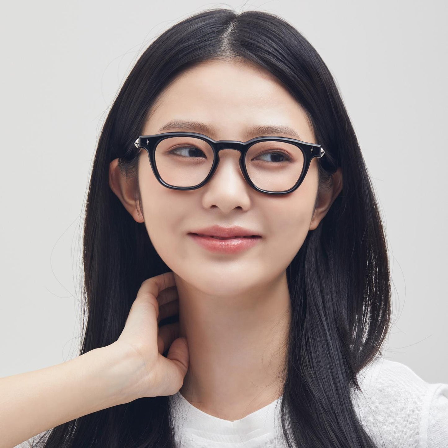 Woman wearing Gentle Monster Vonzo 01 Square Glasses with a neutral background