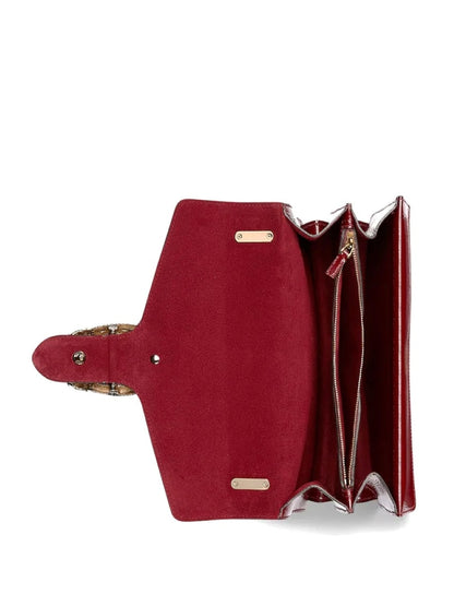 mặt bên trong túi