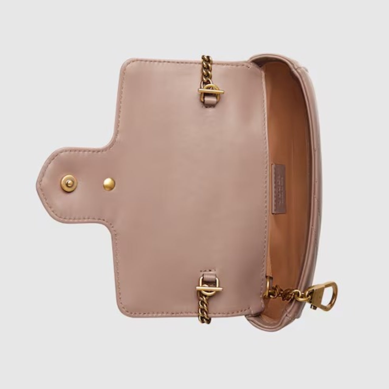 mặt bên trong túi