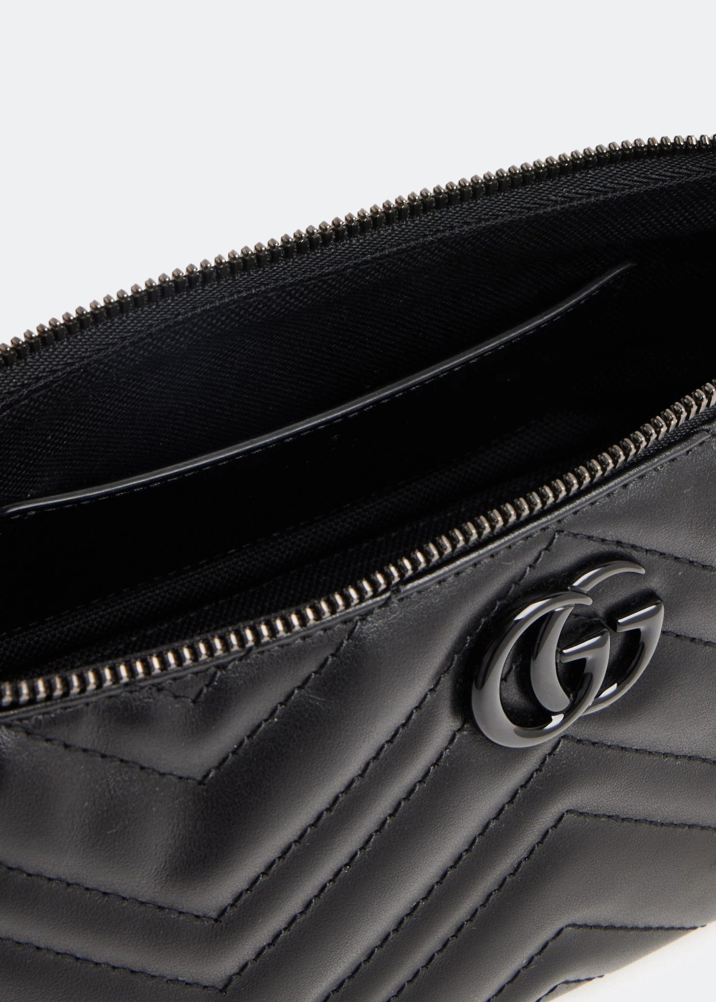 mặt bên trong túi