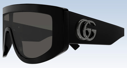 Close-up Gucci GG1950S 001 Black Shield Sunglasses