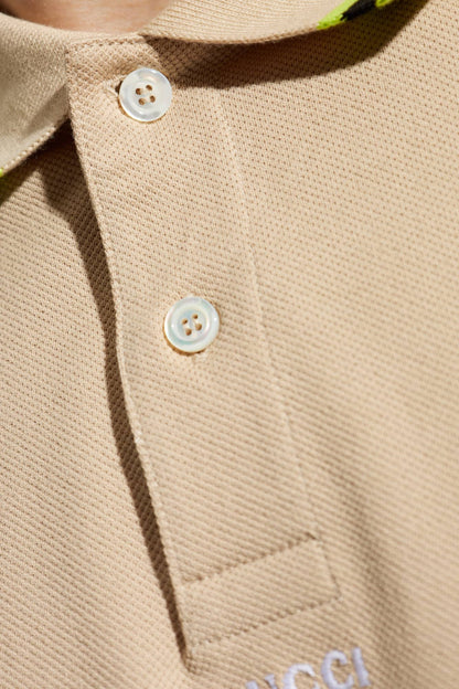 chi tiết cận chất liệu áo