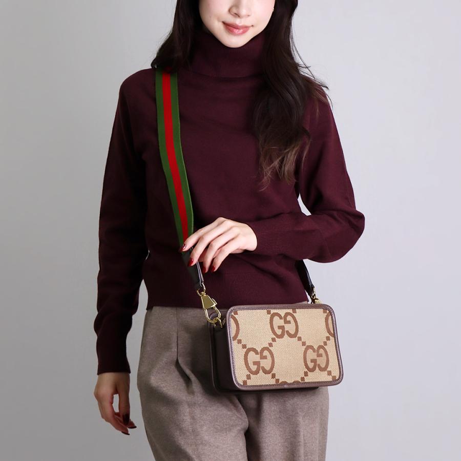 nữ đeo túi Gucci Jumbo Camel Mini Crossbody Bag 696075 UKMDG 2570