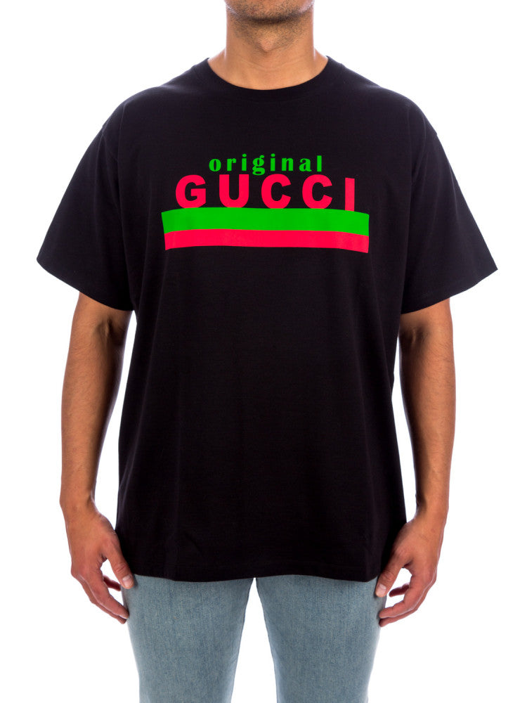 wearing GUCCI ORIGINAL PRINT OVERSIZE T-SHIRT 616036 XJCOQ 1082