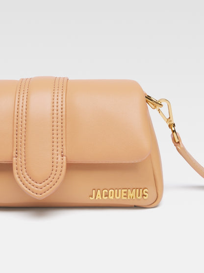 chi tiết JACQUEMUS LE BAMBIMOU CAMEL 233BA335-3073-830