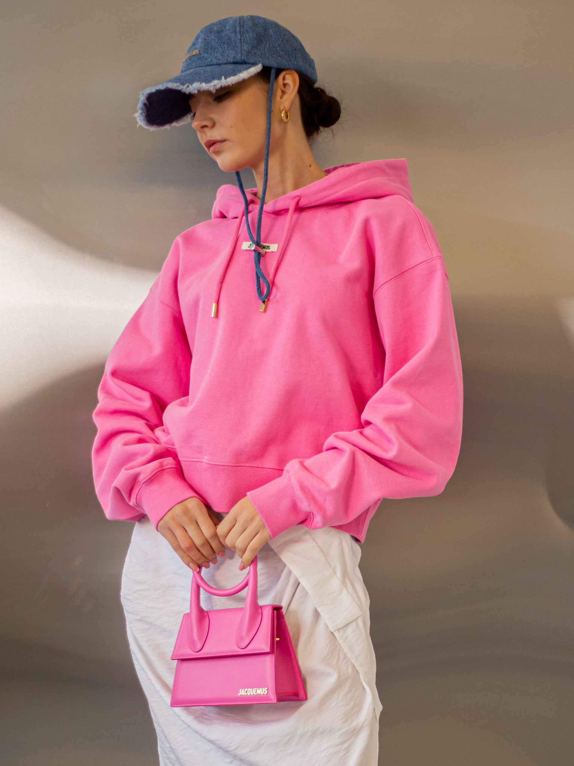 nữ mang túi Jacquemus Le Chiquito Noeud Neon Pink 213BA005-3060-434