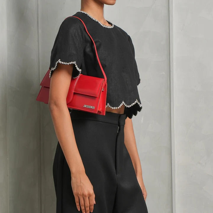 mẫu mang túi JACQUEMUS LE LONG BAMBINO RED/SILVER 221BA013-3128-470