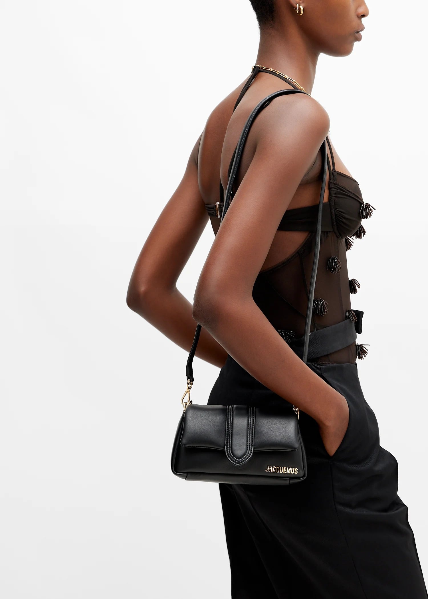 mẫu mang túi Jacquemus Le Petit Bambimou Black 233BA335-3073-990