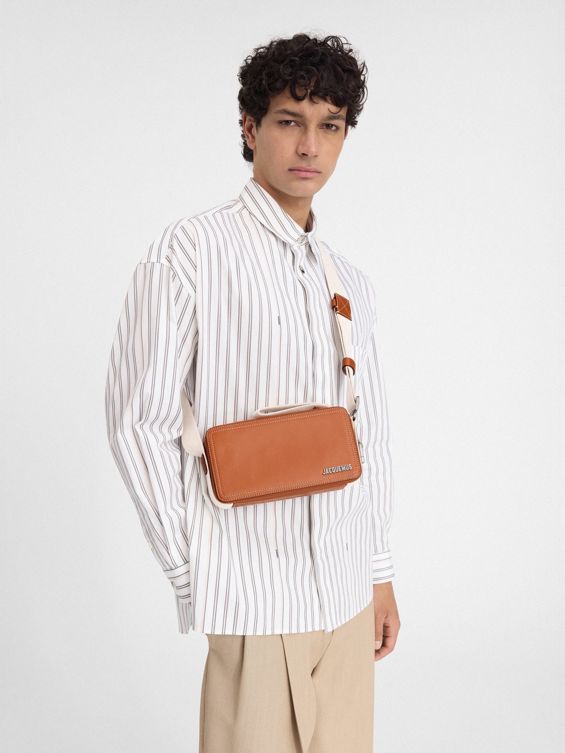 wearing Jacquemus The Horizontal Cuerda Light Brown 235BA092-3061-811