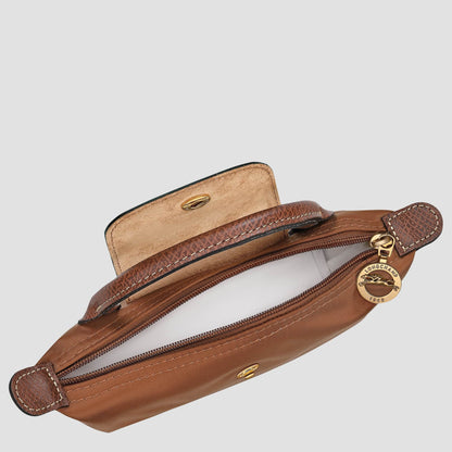 mặt bên trong túi