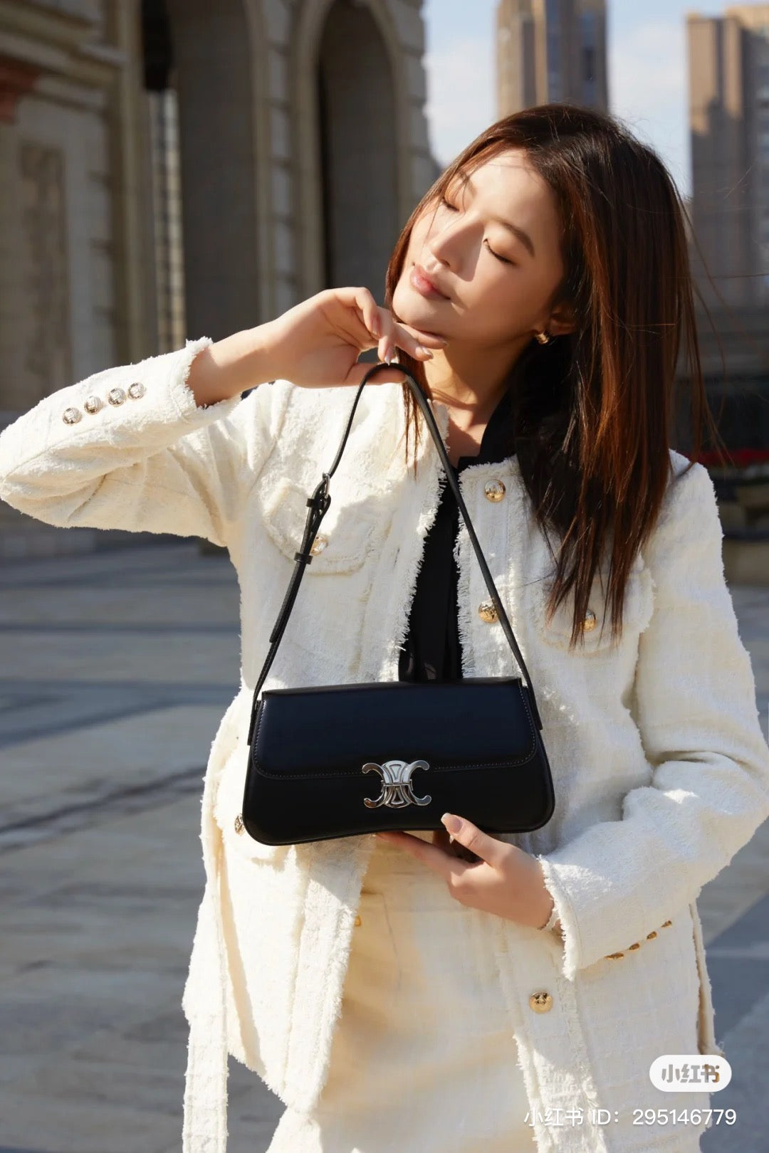 wearing MEDIUM CELINE BLACK LOLA BAG IN SHINY CALFSKIN 115533BF4.38SI