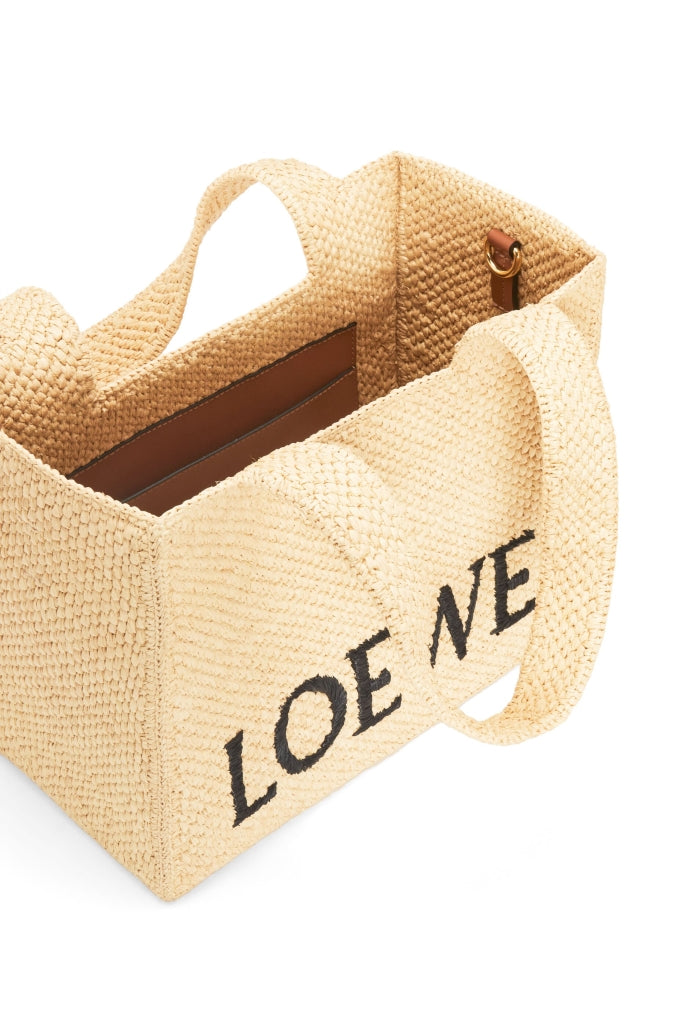 chi tiết túi MEDIUM LOEWE FRONT TOTE IN NATURAL RAFFIA A685B61X05 Authentic tại BlankRoom